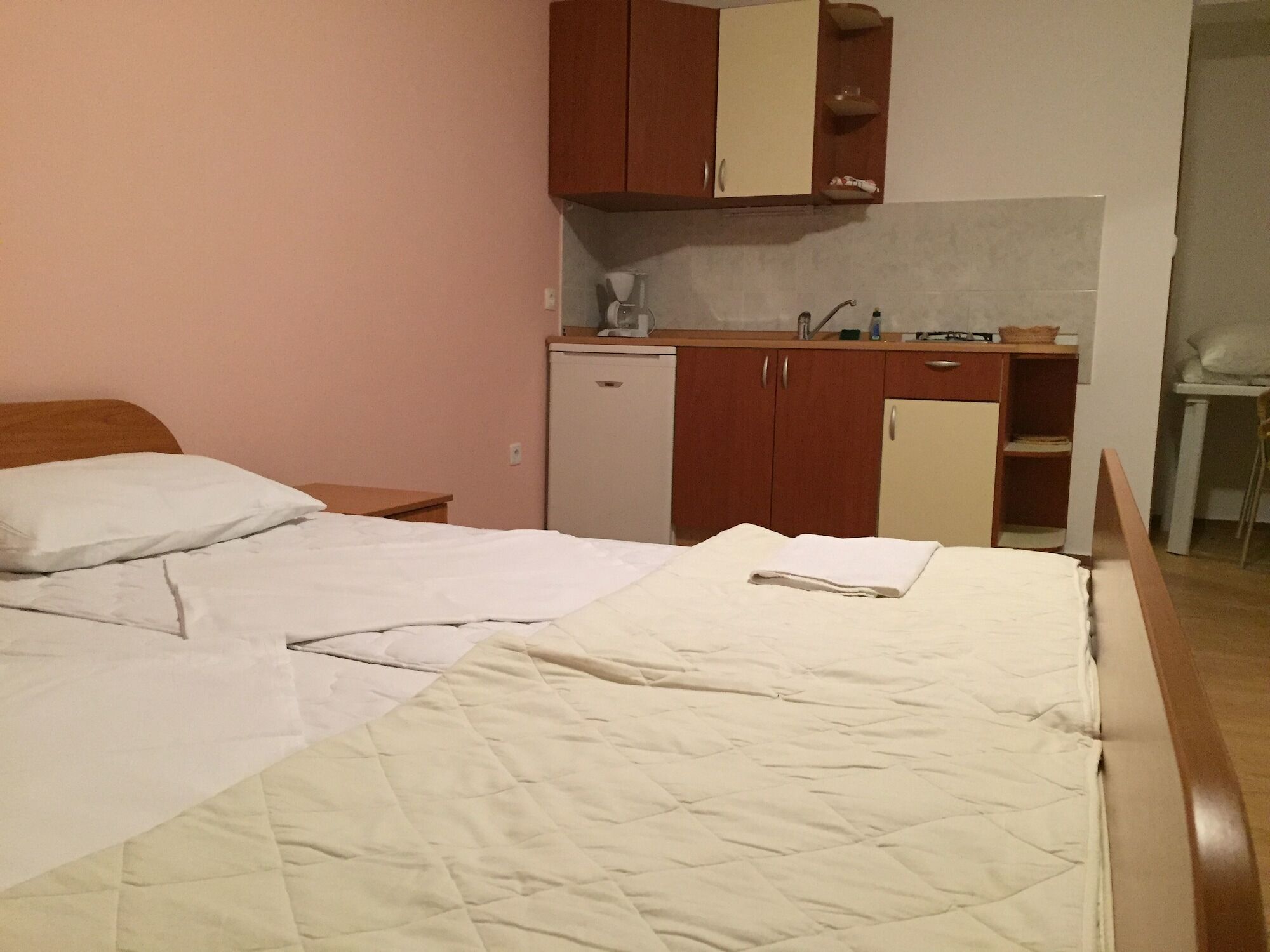 Apartments Tomy Новалья Экстерьер фото