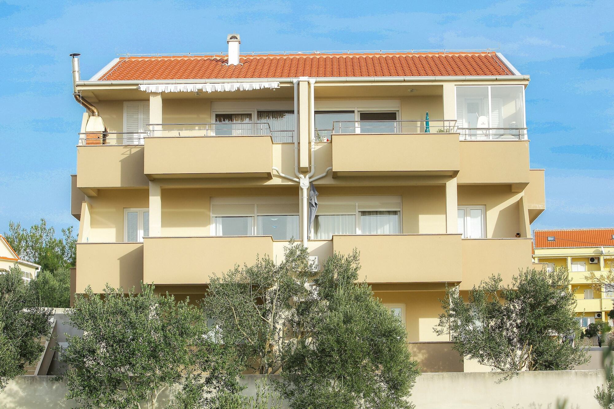 Apartments Tomy Новалья Экстерьер фото